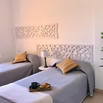 Duque Holidays Адехе