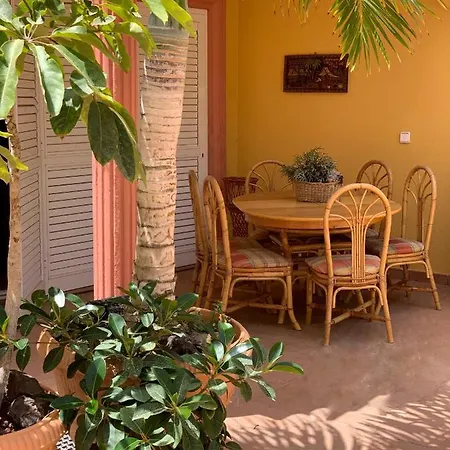 Duque Holidays Будинок відпочинку *